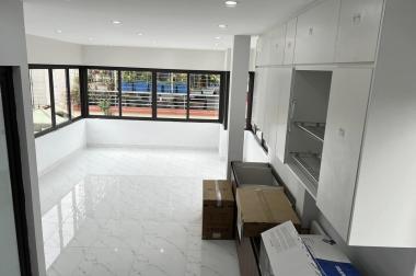 bán nhà Hoàng Hoa Thám 95m 5 tầng, chỉ 11 tỷ thương lượng