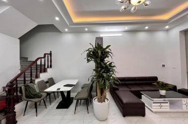 nhà Thái Thịnh 60m x 5 tầng, mt: 5m, ô tô đỗ khi cần, sổ vuông A4