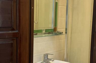 Cho thuê căn hộ ở Phan Kế Bính, Cống Vị, Ba Đình, Hà Nội.