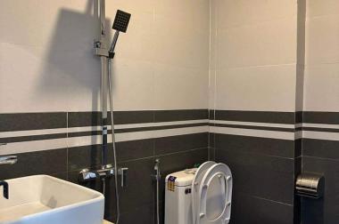 Cắt Lỗ - Bán nhà Di Trạch- phố Nhổn  33M 5 Tầng- nội thất đẹp - gần đường lớn giá 2.2 tỷ