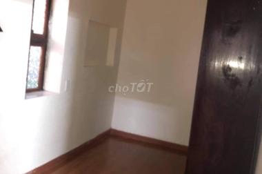 Cho thuê nhà 110 m2 gồm 3 phòng ngủ tại số 6 ngõ 534 đường Bưởi, Vĩnh Phúc, Ba Đình
