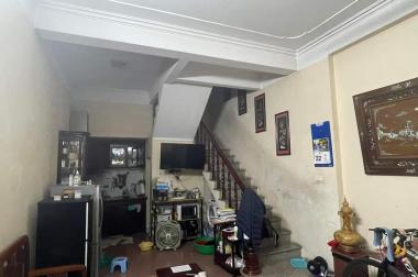 40m Giá 3.1 Tỷ Phố Hoàng Hoa Thám Trung Tâm Ba Đình. Nhà Nhỏ Tiền Tiện Ích Ngập Tràn.Chủ Muốn Bán