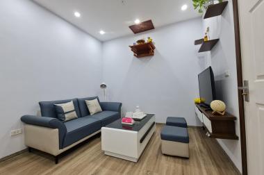 Chủ nhà nhờ bán căn HH1A Linh Đàm, 56 m2, nhiều tiện ích gần trường học, siêu thị, nội thất sàn gỗ chất lượng, giá rẻ bất ngờ.