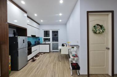 Chủ nhà nhờ bán căn HH1A Linh Đàm, 56 m2, nhiều tiện ích gần trường học, siêu thị, nội thất sàn gỗ chất lượng, giá rẻ bất ngờ.