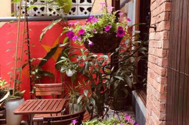 Xe hơi đỗ cổng, gần nhà khách Chính phủ, Trần Quốc Toản Q3, tặng hết NT, sổ A4, 35m2, 6.4 tỷ