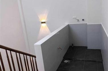 Siêu hiếm chỉ nhỉnh 2 tỷ có ngay căn nhà 5 tầng lại làng Kim Hoàng Vân Canh, 10 phút di chuyển lên