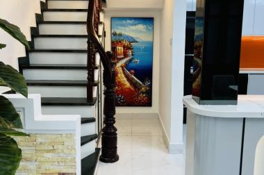 NHÀ ĐẸP CHỦ TẶNG TOÀN BỘ NỘI THẤT XỊN XÒ - NHÀ 3 MẶT THOÁNG 