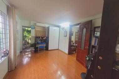 Bán căn hộ tập thể Thanh Xuân Bắc, 100m2, lô góc, 3 ngủ đẹp, ngõ thông ô tô, gần phố