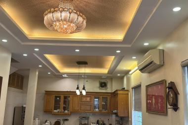 Bán ngôi nhà 84m2 phố Âu Cơ, Tây Hồ Chủ tự xây 6 ngủ Ngõ 2 Ô tô tránh 10m 6.9 Tỷ
