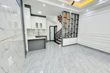 Chính Chủ Bán Nhà Ngã Tư Sở - 6 Tầng x 37m2  - ô tô đỗ cổng - 3 tỷ 78