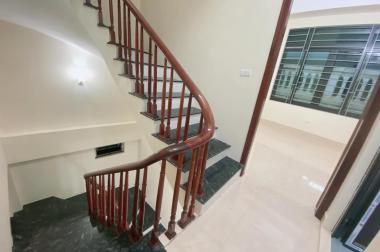 Bán nhà Xuân Đỉnh - KhuTrung: 2 bước ra phố, bãi oto, ngõ đẹp. 32m2x5T Giá: 3.89 tỷ