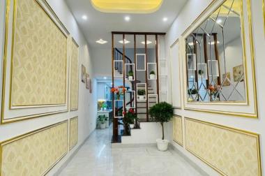 HIẾM HÓT  - THÁI THỊNH  - PHÂN LÔ BÀN CỜ  - GIÁ TỐT - NHÀ ĐẸP LONG LANH 5 NGỦ Ở NGAY CÁCH Ô TÔ ĐỖ 75 M, NGÕ THÔNG THOÁNG