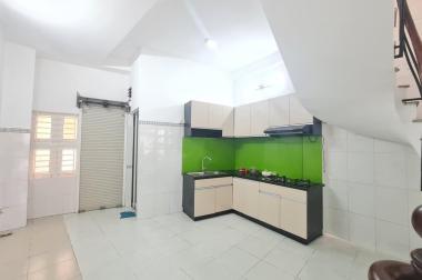 Cần bán nở hậu, 3 tầng đối diện HADO CENTROSA, P11, Q10 giá 9.99 tỷ. 