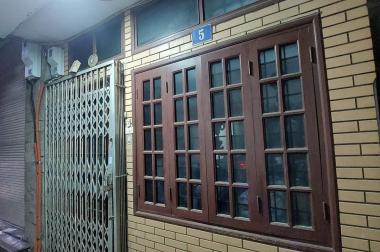 Nhà  SĐCC gần ngã tư Vọng, 30 m cao 5 tầng chỉ 3,6 tỷ quay đầu!