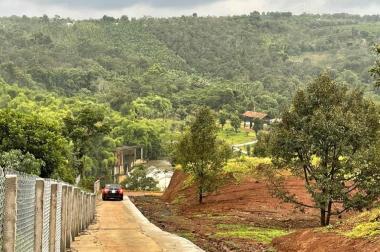 Cần bán đất view thác cao 5m thích hợp đầu tư.