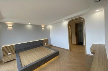 Penhouse đường Nguyễn Trãi, 235m2, chủ nhà để không ở, đủ đồ xịn, 9.4 tỷ