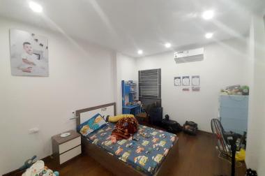 Bán gấp nhà hiếm đẹp lô góc 46m x 4t hơn 6 tỷ ô tô thông KD Gia Thuỵ Long Biên. 