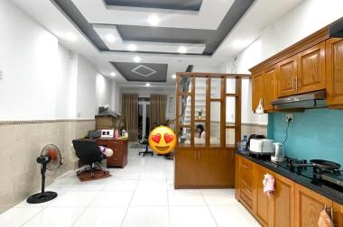 Cần bán gấp nhà Nguyễn Phúc Chu,3 tầng BTCT, DT 4x13, giá 5tỷ4