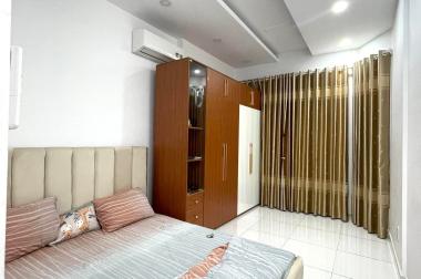 Cần bán gấp nhà Nguyễn Phúc Chu,3 tầng BTCT, DT 4x13, giá 5tỷ4