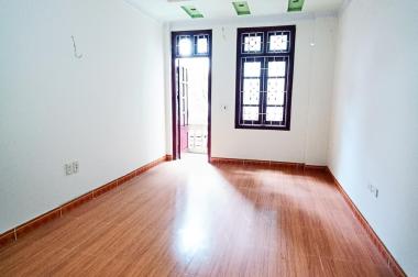 Chú ý kẻo lỡ , Bán nhà Lạc Trung , 48m2 , chỉ 3,5 tỷ , ngõ nông , thông thoáng , gần phố