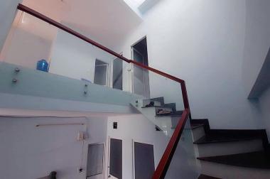 Bán nhà Sát Gò Vấp-1 Căn Ra Mặt Tiền-77m2-7pn-Thu Nhập 16tr/Th-Chỉ4tỷ1