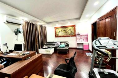 Bán nhà phân lô ngõ 2 Giảng Võ 61m2, xây 5 tầng, mặt tiền 5,6m, view vườn hoa, Giá 23,2 tỷ
