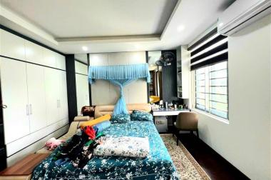 Bán nhà phân lô ngõ 2 Giảng Võ 61m2, xây 5 tầng, mặt tiền 5,6m, view vườn hoa, Giá 23,2 tỷ