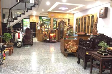Nhà đẹp để ở - kinh doanh, kiên cố, HXH, vị trí gần trung tâm giá nhỏ