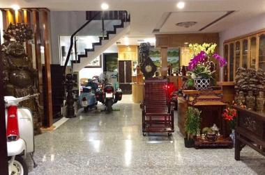Nhà đẹp để ở - kinh doanh, kiên cố, HXH, vị trí gần trung tâm giá nhỏ