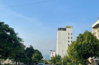 BÁN LÔ C3 Ô 18 KĐT CAO XANH,HÀ KHÁNH A. DT: 200M2,MT:8M !!!