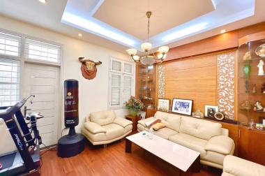 Bán nhà 31 tỷ KĐT Dịch Vọng 98m2, 4T nhiều gỗ, MT6m sát vườn hoa gần Công Viên Cầu Giấy