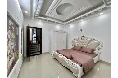Cần bán nhà Nguyễn Sỹ Sách, Tân Bình, xe hơi đậu trước cửa, tặng nội thất, giá 5tỷ7