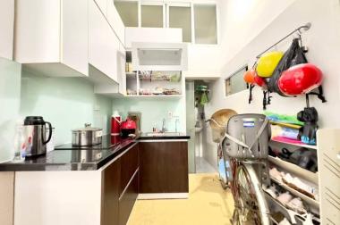 Bán nhà LÔ GÓC phố Hạ Đình, Thanh Xuân, 40m, mặt tiền 5m 3 mặt thoáng, ngõ thông,  gần phố nhỉnh 3