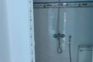 Cho thuê nhà nguyên căn mới xây Nguyễn Tri Phương, quận 10, DT 4x12,2m trệt 2 lầu ST