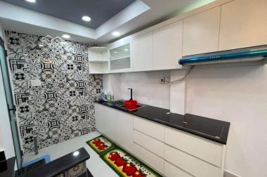 Bán gấp nhà Nguyễn Phúc Chu, giảm thêm 450 triệu, nhà đẹp ở ngay, chỉ còn 5tỷ2