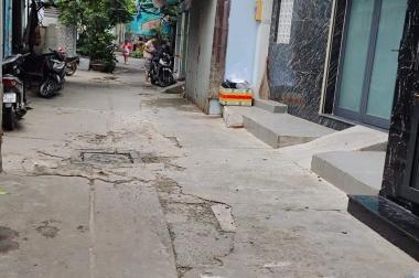 BÁN NHÀ: HẺM 3 GÁC ĐỖ CỬA - VÀI BƯỚC RA HXH - NHÀ ĐẸP - NỘI THẤT TỐT - 3 TẦNG KIÊN CỐ.GIÁ 2TỶ6  