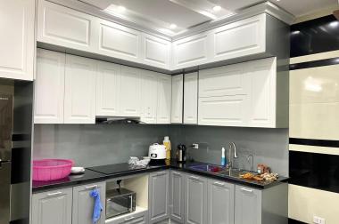  Bán gấp nhà phố Xuân Thủy quận Cầu Giấy 52m 5T giá hơn 5 tỷ.