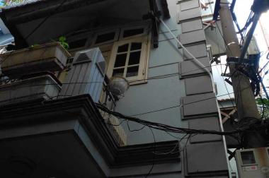 Bán siêu phầm nhà Cầu Giấy. Ô Tô đõ cửa, lô góc, siêu thoáng. Giá chỉ 6,9 tỷ.