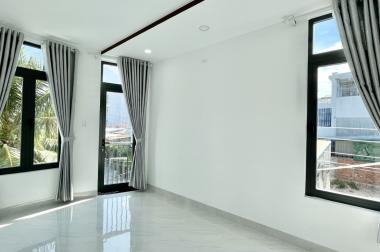 Bán nhà 3 tầng góc 2MT ở Ngọc Hiệp ô tô tận nhà