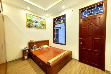 Bán nhà ngõ 236 Khương Đình, mới đẹp, ở ngay, SĐCC nở hậu, 33m2x4T, nhỉnh 4 tỷ.