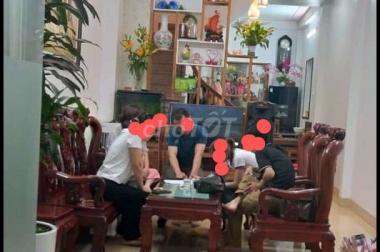 Chính chủ cần bán nhà 3 tầng tại Thạch Bàn, Long Biên, Hà Nội.