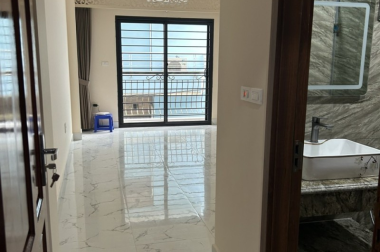 Nhỉnh 13 tỷ. Phân Lô, thang máy, mới đẹp, Cù Chính Lan, Thanh Xuân, 41m2X8T.