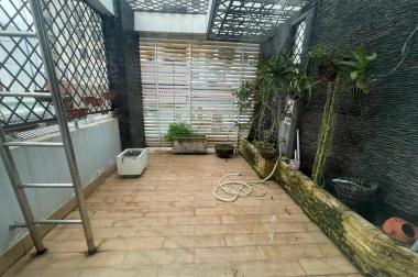 Bán nhà HXH 5m Thành Thái, Q10, vừa ở vừa KD, 5 tầng mới, tặng NT, 3PN, 40m2, nhỉnh 10 tỷ