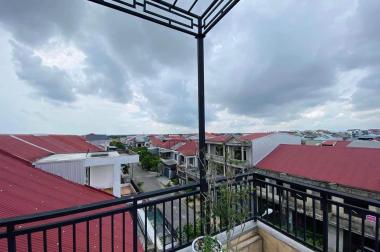  NHÀ ĐẸP KHU C PHÚ MỸ THƯỢNG VIEW SÂN BÓNG Gía 3,x tỷ