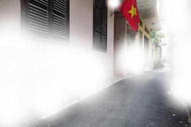 BA ĐÌNH - HIẾM - NHÀ PHÂN LÔ - 3 Ô TÔ TRÁNH, Ô TÔ VÀO NHÀ, Ô TÔ ĐỖ CỬA 3,4 EM - NGÕ THÔNG - TƯƠNG LAI RA MẶT PHỐ 