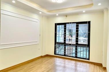 Bán nhà phân lô Hoàng Văn Thái, 35.5M2 x 6T x 4 TỶ 9, NHÀ MỚI - LÔ GÓC - Ở LUÔN