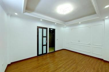 Bán nhà Ngô Gia Tự, 5 tầng, giá 3.1ty