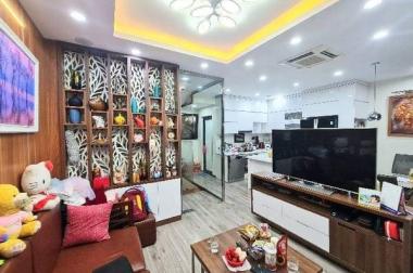 PHỐ THÁI HÀ  40M2 MT5 GIÁ 8.5 TỶ , Ô TÔ TRÁNH - KINH DOANH