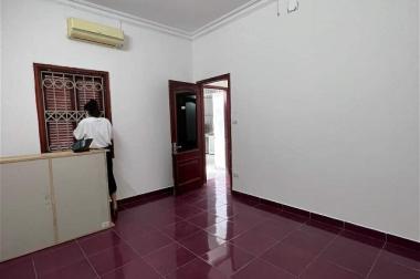 Giáp Nhất - Thanh Xuân, Lô Góc, D.Tích 68m2, 3 Tầng, MT Rộng, Giá 7.6 tỷ