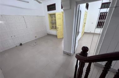 Giáp Nhất - Thanh Xuân, Lô Góc, D.Tích 68m2, 3 Tầng, MT Rộng, Giá 7.6 tỷ
